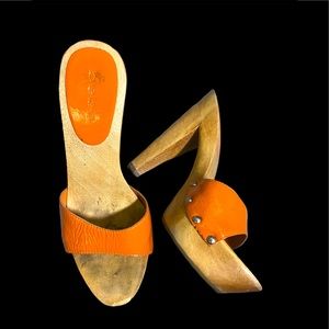 COPY - BEBE SLIDE IN PLATFORM HEELS